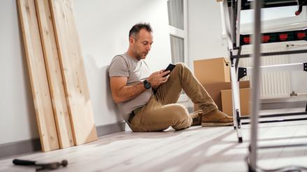 Neue Fenster, Dämmung fürs Dach oder eine Wärmepumpe als Beitrag zur Energiewende? Dafür gibt es Geld vom Bund. Doch Hauseigentümer klagen über monatelange Bearbeitungszeiten.