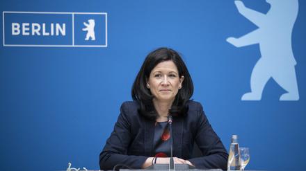 Bildungssenatorin Katharina Günther-Wünsch (CDU) lässt eine Änderung der Ferienordnung prüfen. (Archivbild)