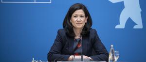 Bildungssenatorin Katharina Günther-Wünsch (CDU) lässt eine Änderung der Ferienordnung prüfen. (Archivbild)