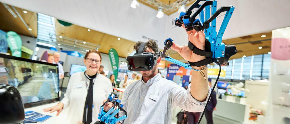 Auf der Learntec in Karslruhe konnten Anfang der Woche die Besucherinnen und Besucher Zukunftstechnologien ausprobieren.