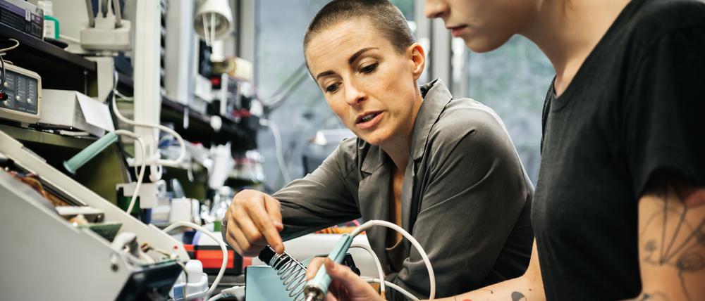 Nachwuchs ausbilden. Die IHK investiert Millionen dafür.