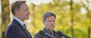 Kabinetts-Kollegen: Christian Lindner (FDP, l) und Robert Habeck (Bündnis 90/Die Grünen).