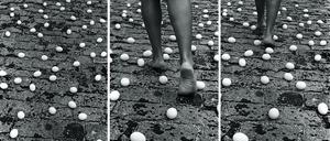 Anna Maria Maiolinos Performance „Entrevidas“, (Zwischenleben) von 1981. 