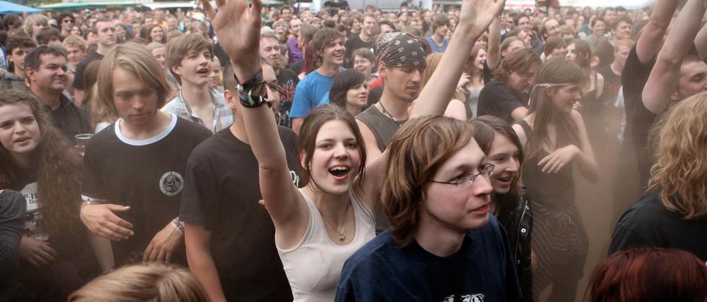 Rock in Caputh, Impressionen von Fans in Caputh bei Potsdam am 14.05.2011.