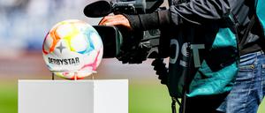 Nun steht die Solidargemeinschaft im deutschen Fußball auf dem Spiel. 