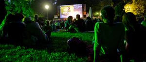 Die Berlinale zeigt im Freiluftkino Friedrichshain wenigstens ein paar Filme im Sommer. Mehr solcher Initiativen auch von anderen Kultureinrichtungen wären gut für die Stadt.