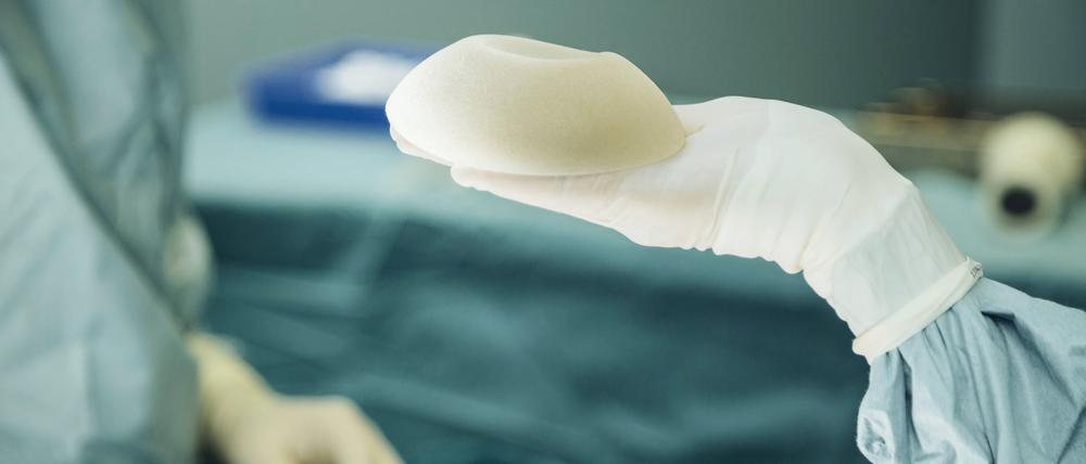 Brustimplantate aus Silikon können im Körper offenbar verschiedene Immunreaktionen hervorrufen.
