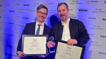 Chefredakteur Christian Tretbar und Thomas Weyres (r.) nahmen die Auszeichnungen entgegen.