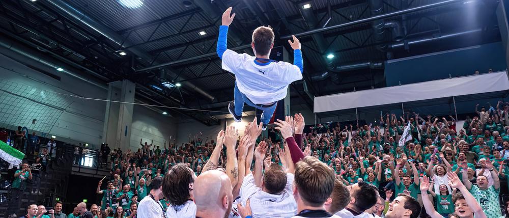 Jaron Siewert nach dem Gewinn des Europapokals