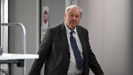 Der Steueranwalt Hanno Berger beim Prozessauftakt im Juni 2022.