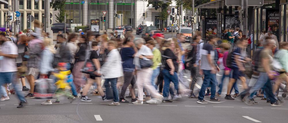 Passanten in Sachsen.