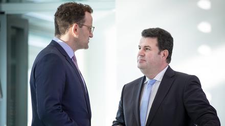 Einst Kabinettskollegen: Unions-Fraktionsvize Jens Spahn, Gesundheitsminister in der großen Koalition, und der damalige und heutige Arbeitsminister Hubertus Heil (SPD).