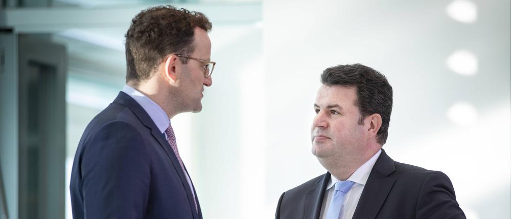 Einst Kabinettskollegen: Unions-Fraktionsvize Jens Spahn, Gesundheitsminister in der großen Koalition, und der damalige und heutige Arbeitsminister Hubertus Heil (SPD).