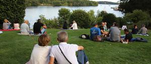Im Park der Villa Jacobs wird Weinfest gefeiert - hier ein Archivbild von 2018.