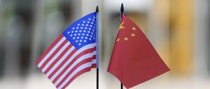 Symbolfoto-Montage: China vs. USA