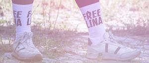 Diese Socken sind solidarisch mit Lina E.