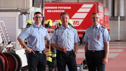 Trio: Feuerwehr-Chef Ralf Krawinkel (M.) mit seinen beiden neuen Stellvertretern Henning Hagen und Andreas Tausche. 