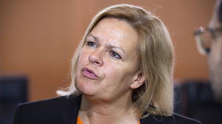 Innenministerin Nancy Faeser vor der Kabinettssitzung im Kanzleramt in Berlin am 24. Mai 2023.