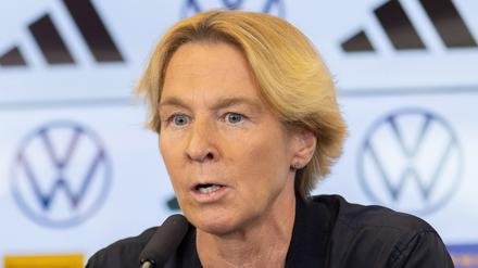 Viel zu tun. Bundestrainerin Martina Voss-Tecklenburg am Mittwoch bei der Bekanntgabe des WM-Kaders.
