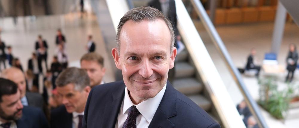 Volker Wissing hat sich gegen verpflichtende Gesundheitschecks für über 70-jährige Autofahrer ausgesprochen (Archivbild).
