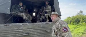 Wagner-Chef Prigoschin beaufsichtigt den Abzug seiner Soldaten aus Bachmut. 