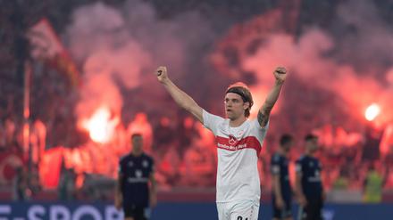 Das Tor zum 3:0: Serhou Guirassy vom VfB Stuttgart jubelt über seinen Treffer gegen den Hamburger SV. 