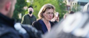 Landtagsabgeordnete Juliane Nagel Linke hier bei einer Antifa-Demonstration Solidaritaet mit Lina E.  in Dresden.