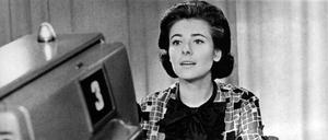 Eine Fernsehansagerin der ersten Stunde.  Edelgard Stössel wurde im Januar 1963 vom Zweiten Deutschen Fernsehen ausgewählt, das tägliche Programm anzusagen. 