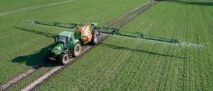 Der Einsatz von Pesitziden lässt nicht nach, ganz vorne liegt Glyphosat.