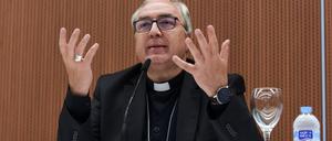 Cesar Garcia Magan, der Generalsekretär der Spanischen Bischofskonferenz, stellte den Bericht vor. 