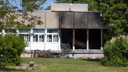 Das Feuer war am frühen Sonntagmorgen im Wohnbereich der Flüchtlingsunterkunft ausgebrochen.