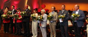 Die geehrten ehrenamtlichen Helferinnen und Helfer beim Potsdamer Jahresempfang 2023.