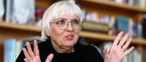 Claudia Roth (Bündnis 90/Die Grünen) ist Staatsministerin für Kultur und Medien. Sie ist gegen ein Eintrittsgeld für Park Sanssouci.