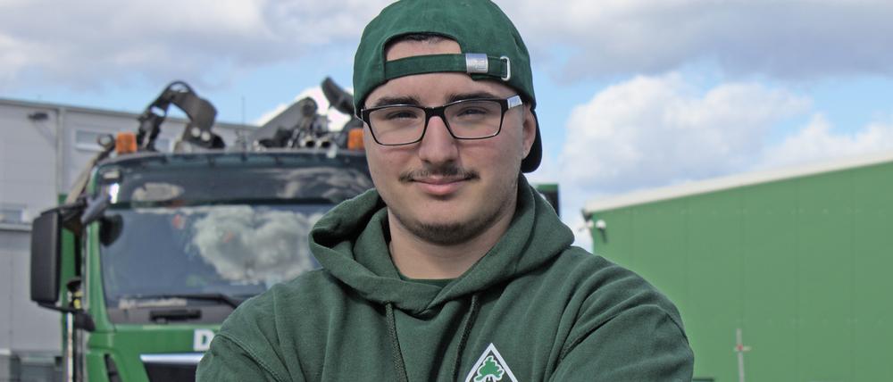 Kaan Efe Tecimen, 19, lernt im ersten Lehrjahr im Straßenbau.