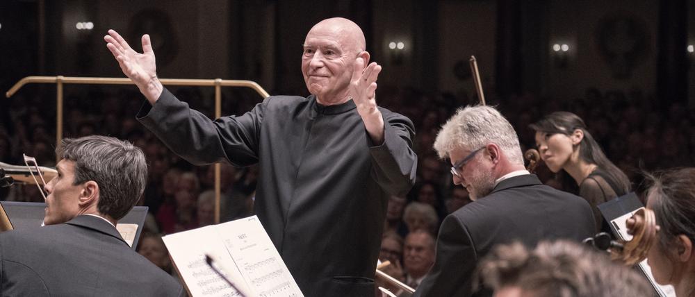 Sie bleiben sich auch künftig eng verbunden: Dirigent Christoph Eschenbach und das Konzerthausorchester