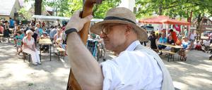 Böhmische Tage in Babelsberg. Musik im "Böhmischen Biergarten" auf dem Weberplatz. 