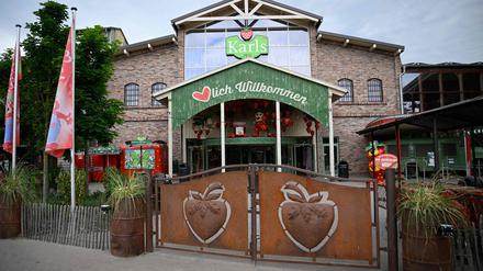 Das Hauptgebäude blieb unversehrt.