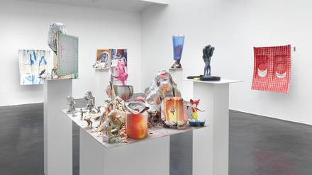 Isa Genzkens Ausstellung bei neugerreimschneider.