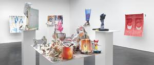 Isa Genzkens Ausstellung bei neugerreimschneider.