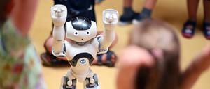 Etwa zwei bis drei Mal pro Woche kommt der Roboter in eine Kita-Gruppe.