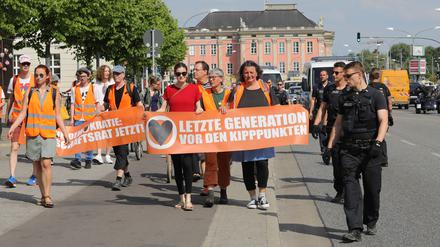 Protestmarsch der „Letzten Generation“ in Potsdam.