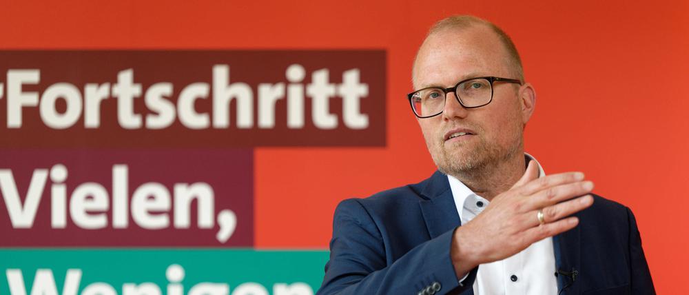 Jochen Ott, neuer Fraktionsvorsitzender der Nordrhein-Westfälischen SPD, bei einer Pressekonferenz.