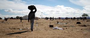 Flüchtlinge an der Grenze zwischen Libyen und Tunesien.