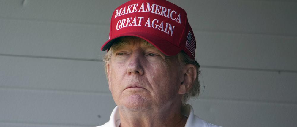 Donald Trump bei einem Golfturnier am 25. Mai 2023.