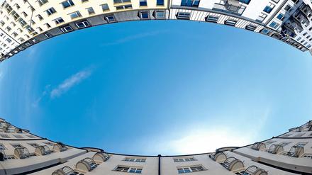 In den vergangenen Monaten sind Immobilienkäufe deutlich zurückgegangen – das ändert sich langsam wieder.