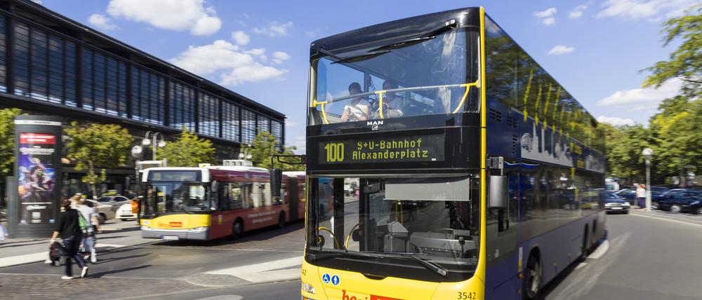 Mit Bus und Bahn kann man sich gut durch Berlin bewegen – aber Studierende brauchen nun ein anderes Ticket.
