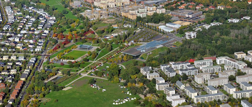 Das Bornstedter Feld mit dem Volkspark, dem ehemaligen Park der Bundesgartenschau 2001 in Potsdam.
