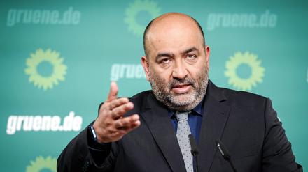 Omid Nouripour, Bundesvorsitzender von Bündnis 90/Die Grünen, versucht nach dem Asylkompromiss zu beschwichtigen.