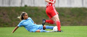 Viktorias Aylin Yaren (li.) ist eigentlich für ihre Offensivstärke bekannt. Bei einem solch starken Gegner wie dem HSV, dürfte es aber auch auf die Defensive ankommen.