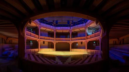 Innenansicht des beeindruckenden neuen Globe Theater im Norden Englands.